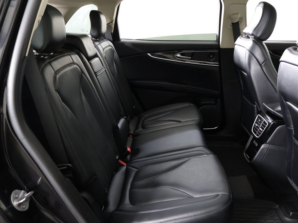 Used 2022 Black Lincoln Reserve image 40
