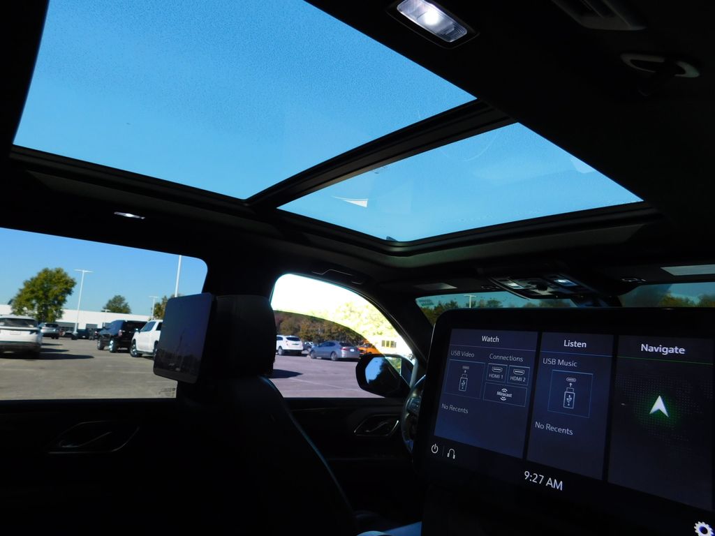 Thumbnail: 2021 Chevrolet Suburban - 6