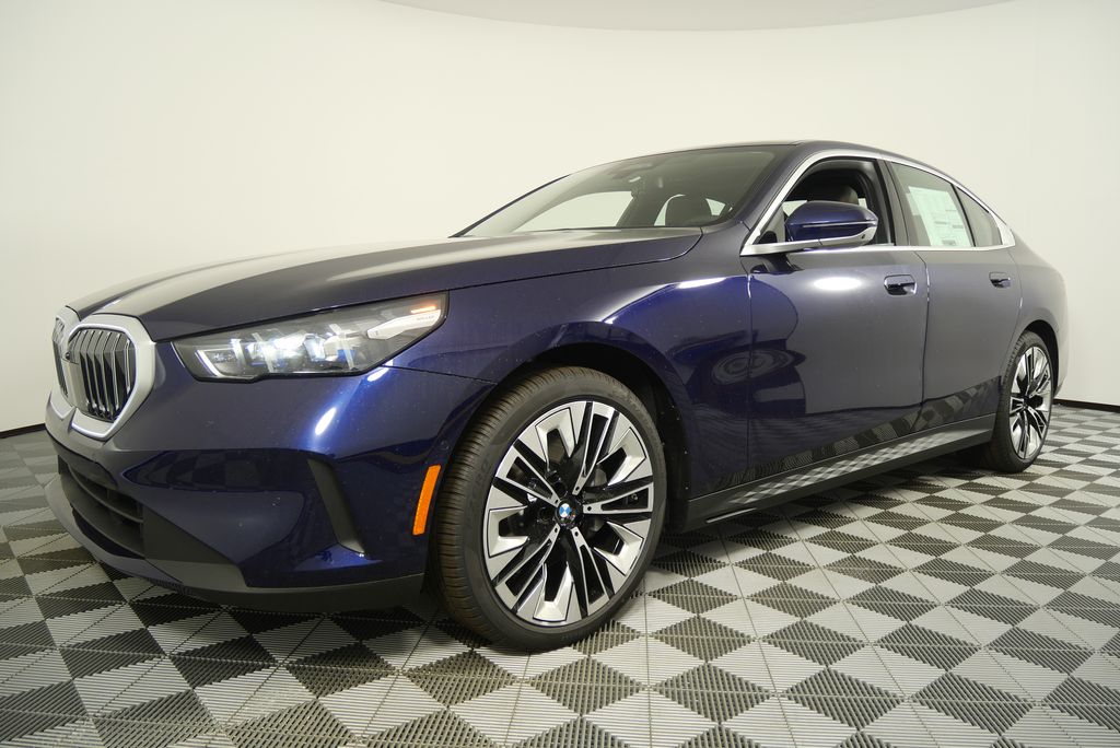 Thumbnail: 2026 BMW 5 Series - 7