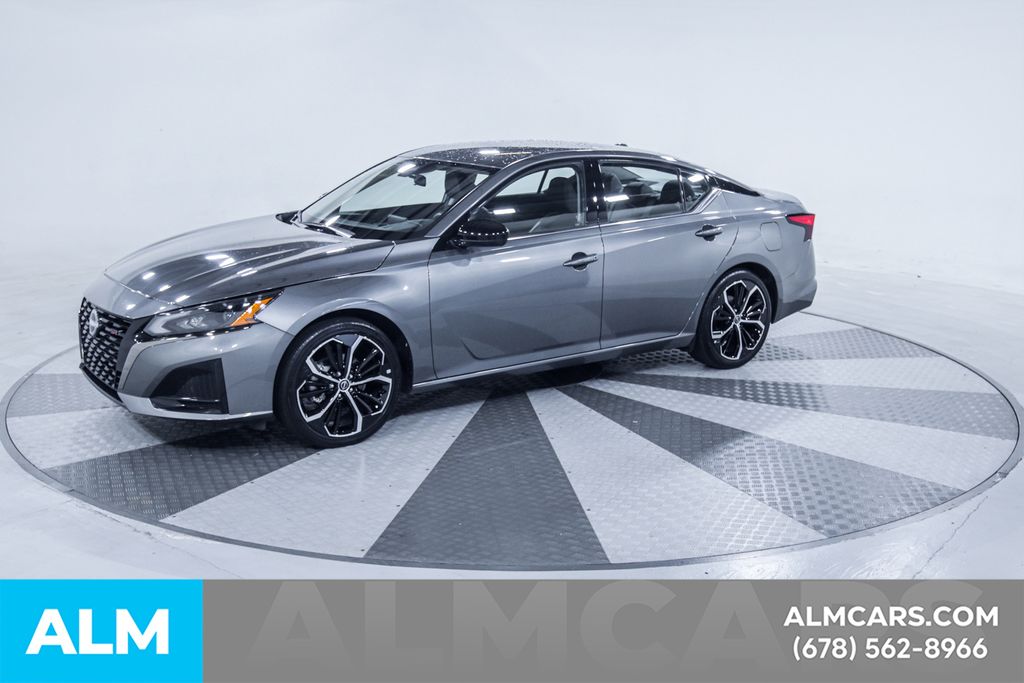 Used 2025 Gray Nissan 2.5 SR image 8