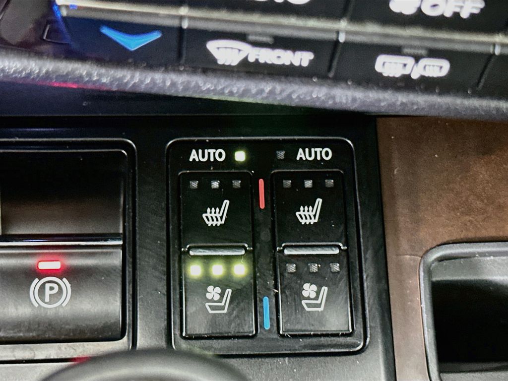 Thumbnail: 2021 Lexus RX - 20