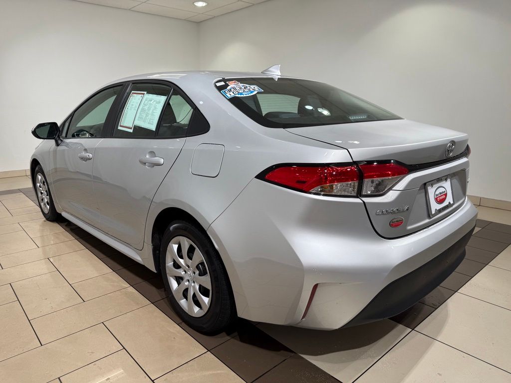 Thumbnail: 2024 Toyota Corolla - 3