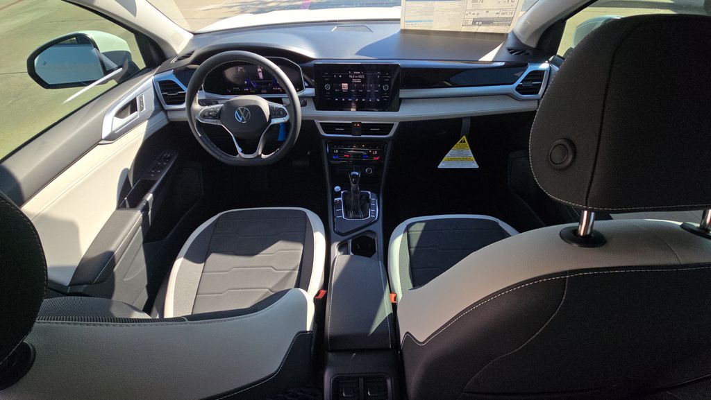 2025 Volkswagen Taos