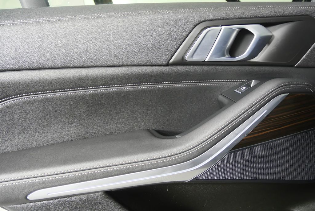 Thumbnail: 2021 BMW X5 - 14