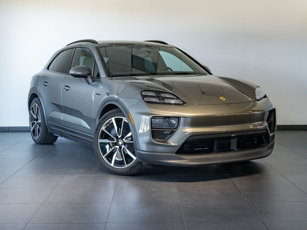 Certified Used 2024  Porsche 4 image 9