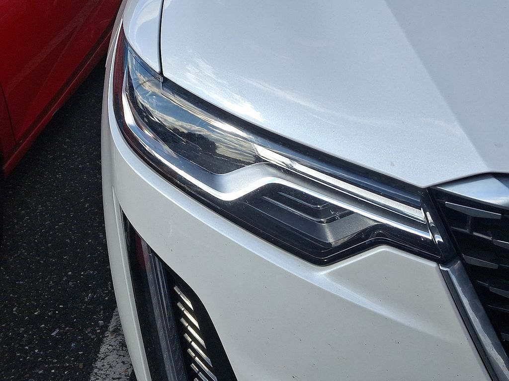 Thumbnail: 2024 Cadillac XT6 - 4