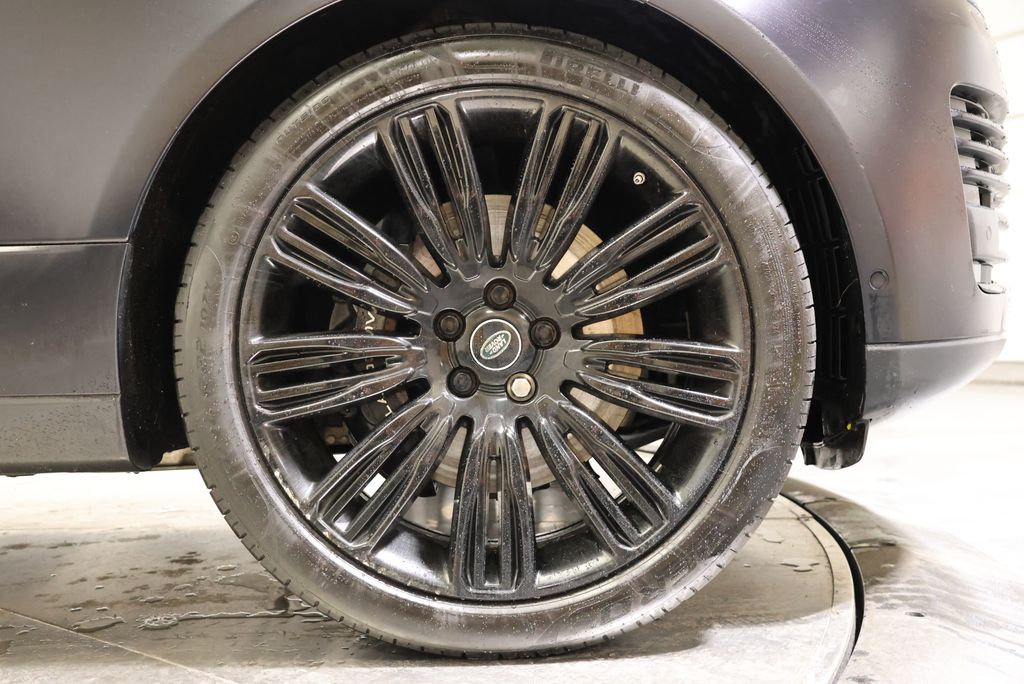 Thumbnail: 2019 Land Rover Range Rover - 12