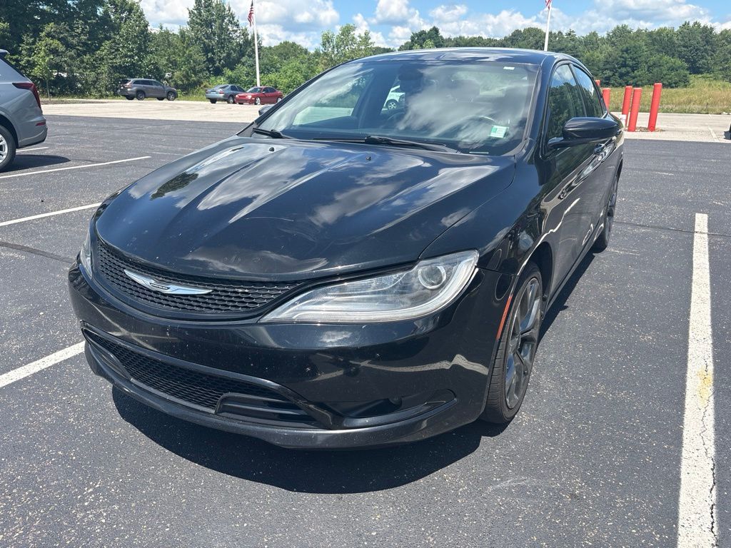 2016 Chrysler 200 S Sedan FWD