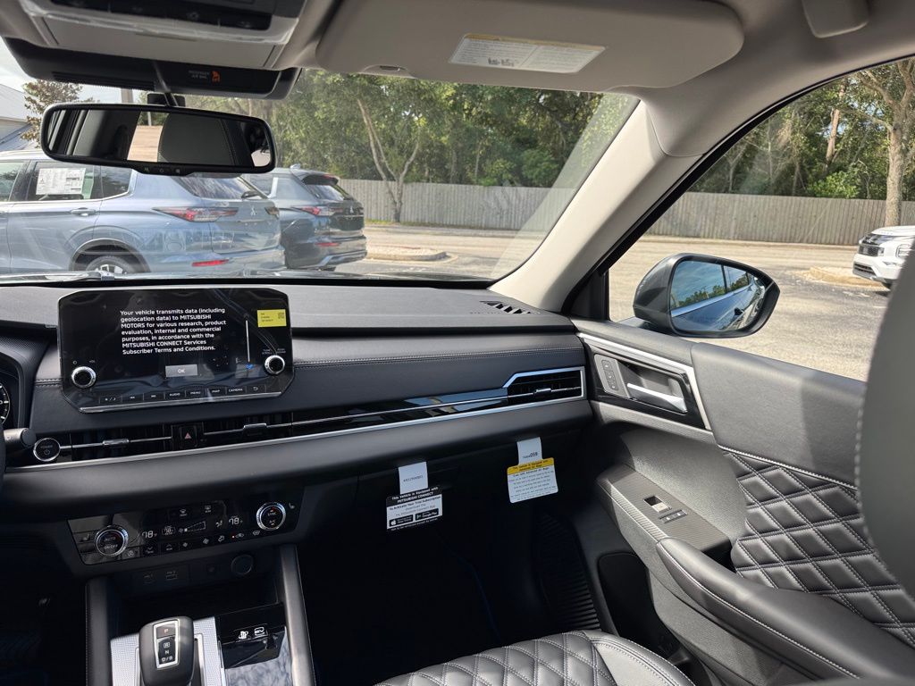 2025 Mitsubishi Outlander PHEV SEL photo 19