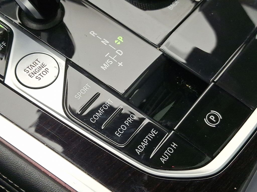 Thumbnail: 2022 BMW 8 Series - 28