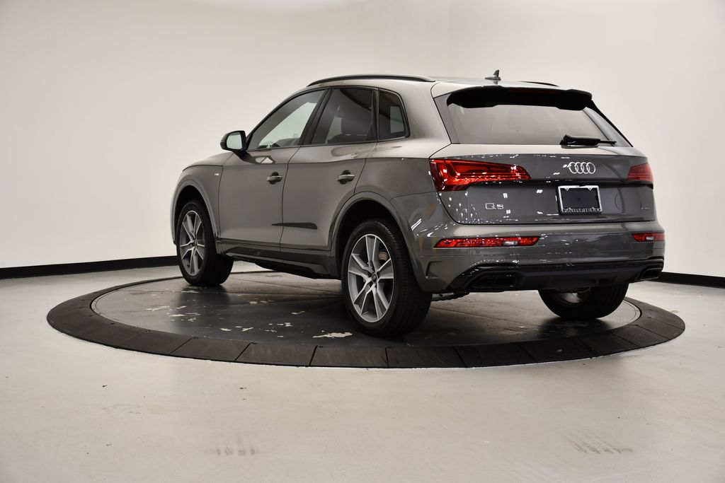 Thumbnail: 2025 Audi Q5 - 3
