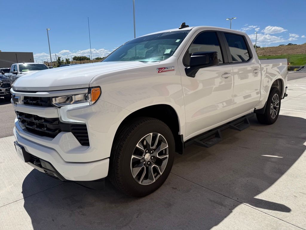 2024 Summit White Chevrolet Silverado 1500 RST 4X4 Truck
