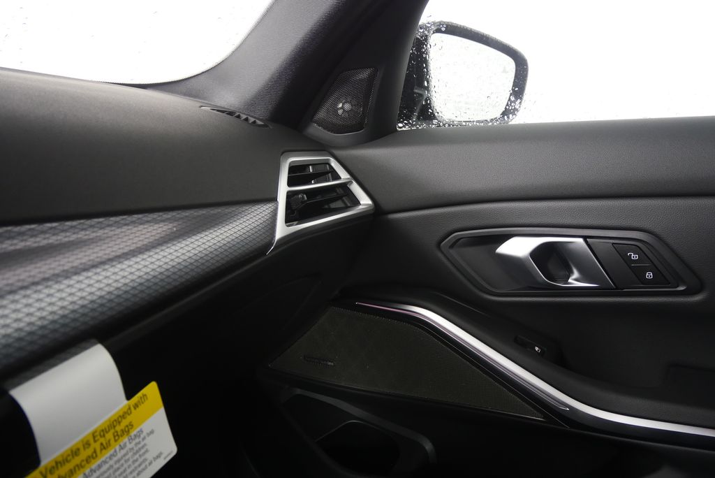 Thumbnail: 2026 BMW 3 Series - 25