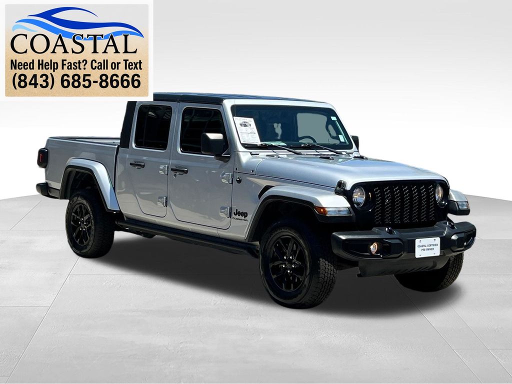2022 Jeep Gladiator Altitude Silver at Bob King Buick GMC