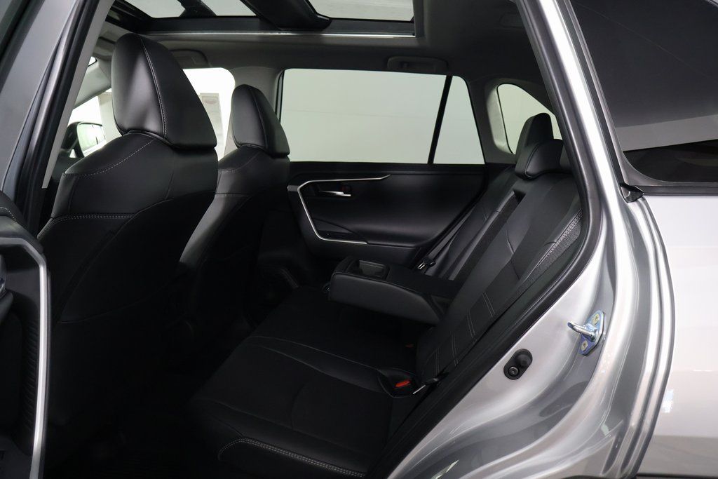 Thumbnail: 2025 Toyota RAV4 - 6