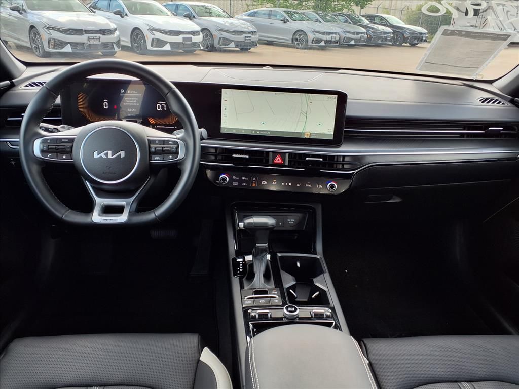 2025 Kia K5 GT-Line - 8