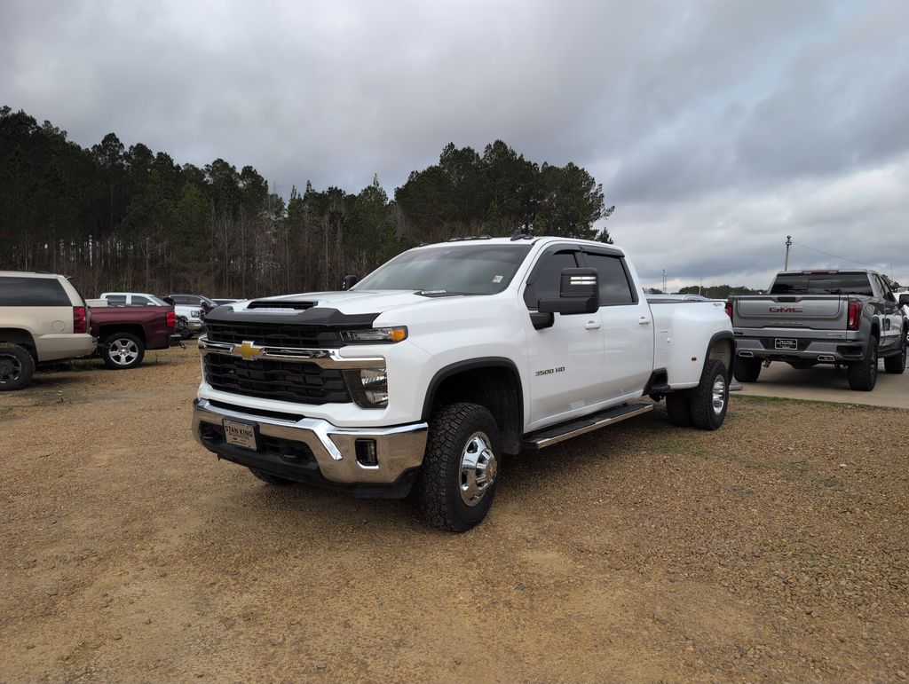 2024 Chevrolet Silverado 3500HD LT Crew Cab 4WD