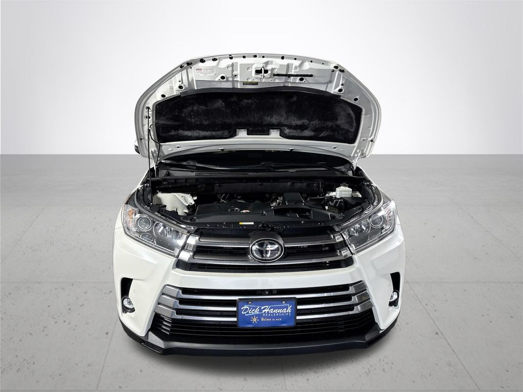 2019 Toyota Highlander Limited Platinum