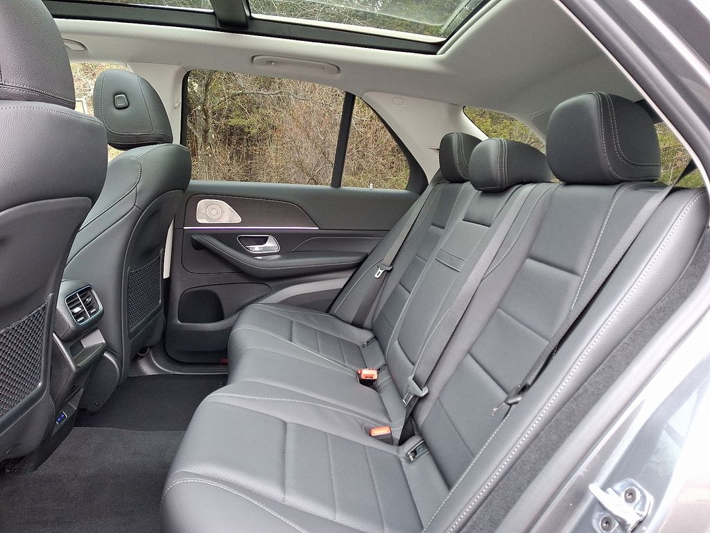 Thumbnail: 2026 Mercedes-Benz GLE - 5