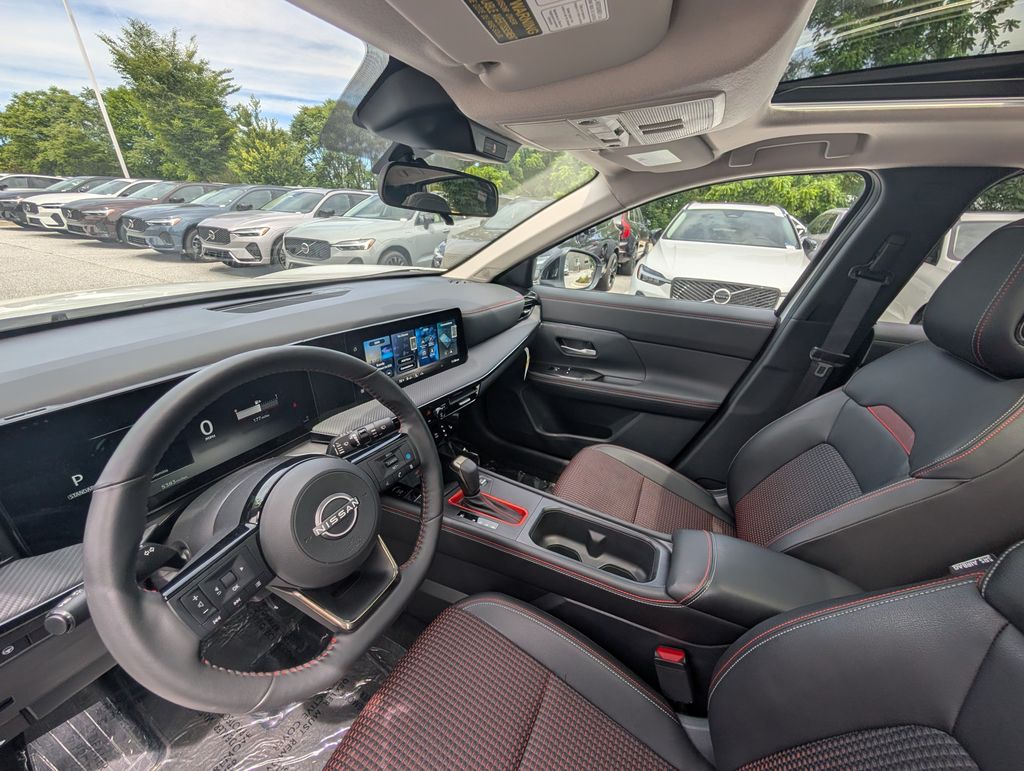 Used 2026 White Nissan SR image 6