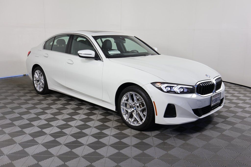 Thumbnail: 2025 BMW 3 Series - 3