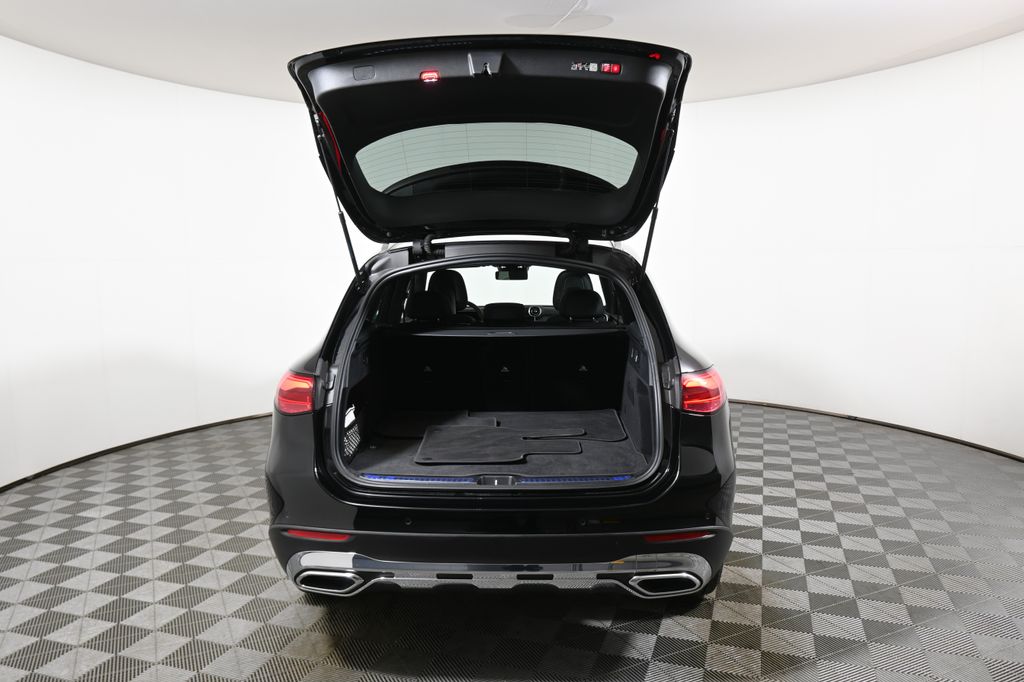 Thumbnail: 2026 Mercedes-Benz GLC - 32