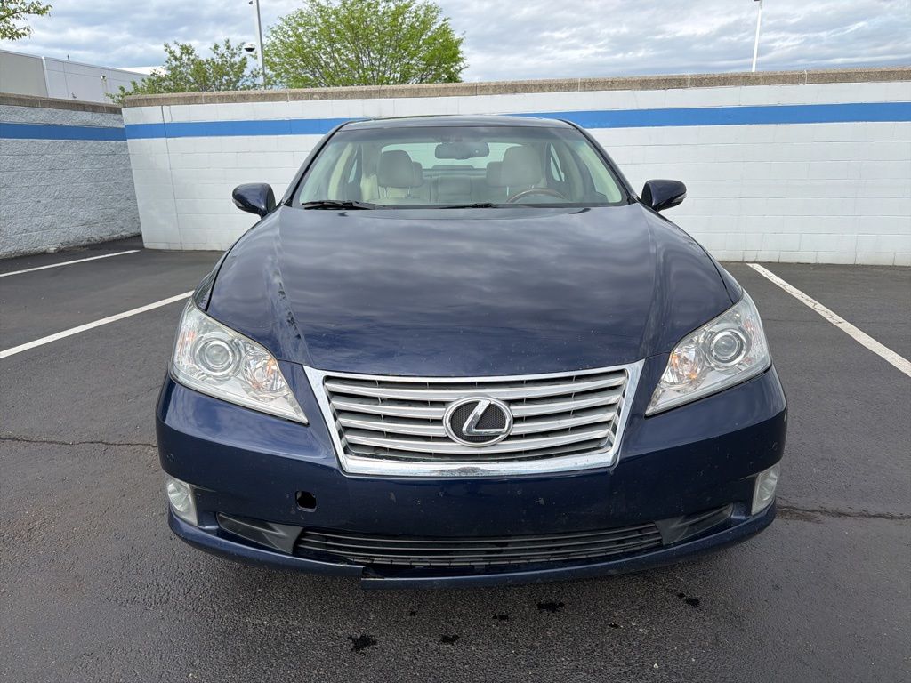 Thumbnail: 2012 Lexus ES - 8