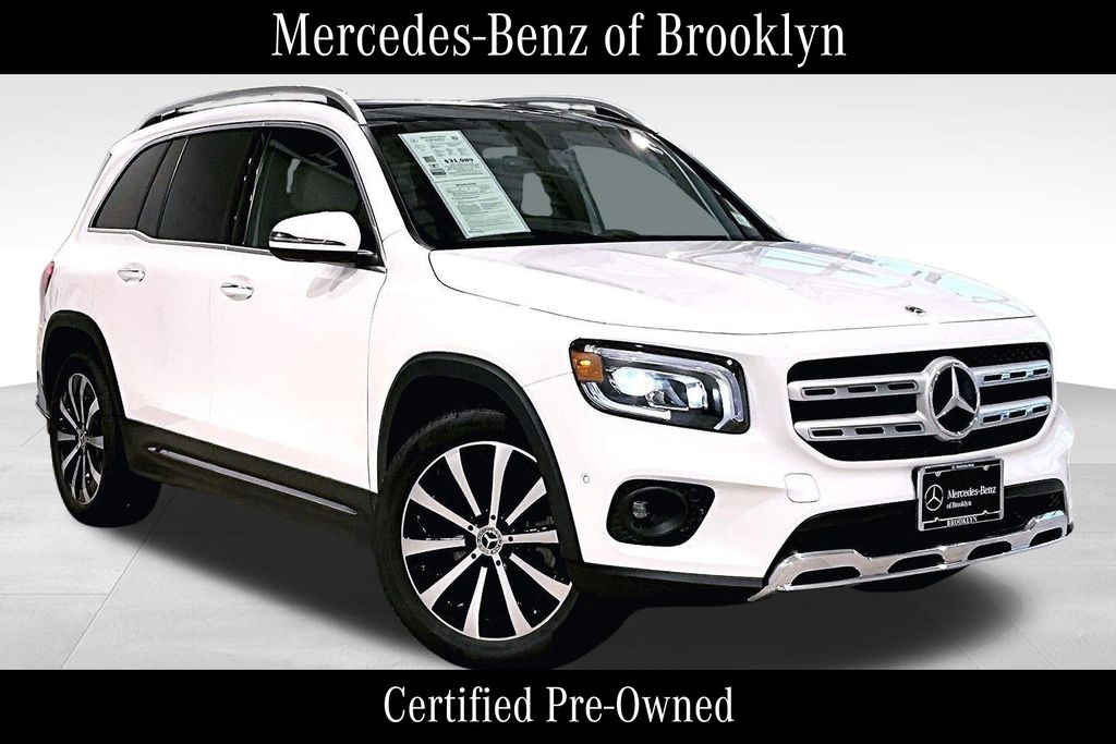 Polar White 2023 Mercedes-Benz GLB SUV / Crossover All-Wheel Drive 8-Speed Dual Clutch