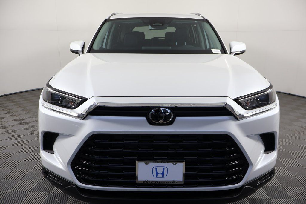 Thumbnail: 2024 Toyota Grand Highlander - 2