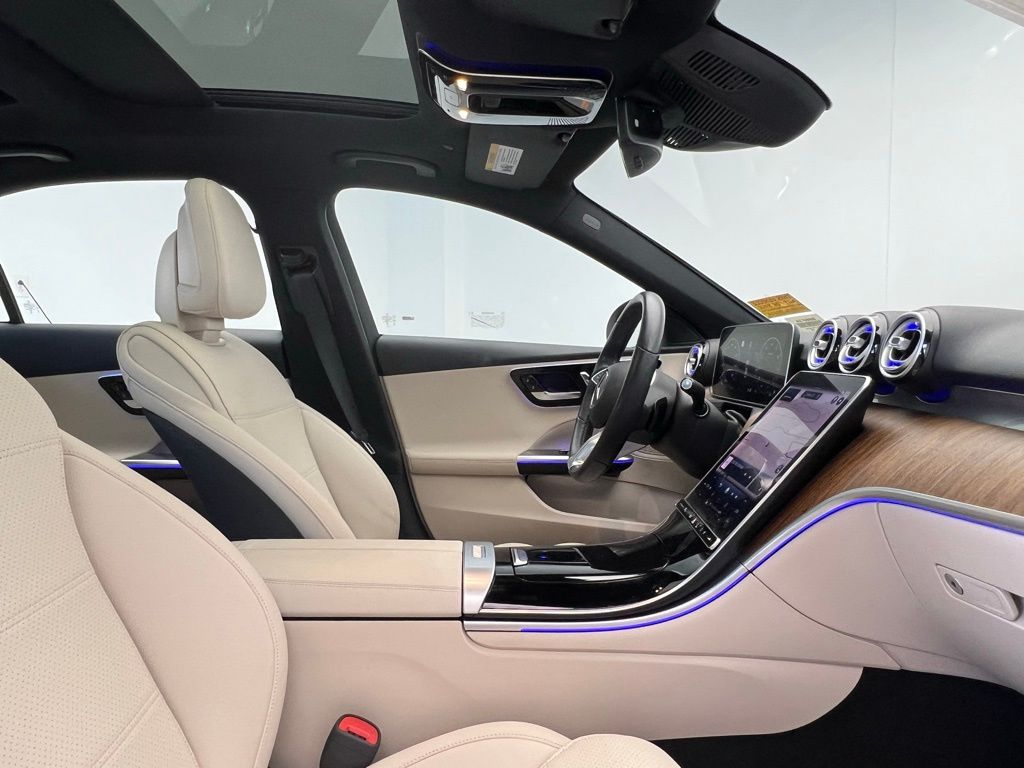Thumbnail: 2023 Mercedes-Benz C-Class - 7