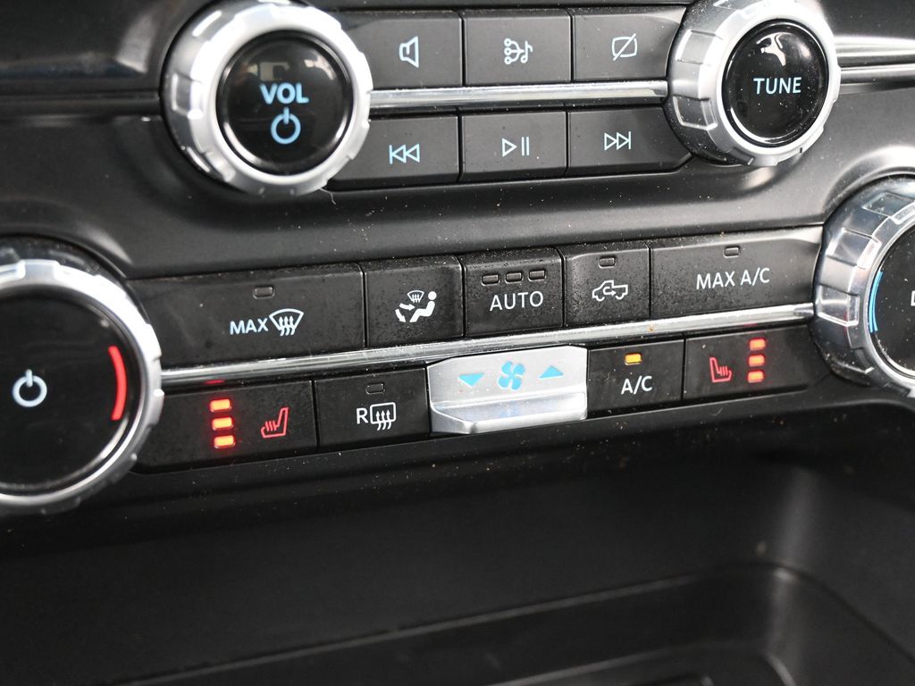 Used 2024 Red Metallic Ford XLT image 30