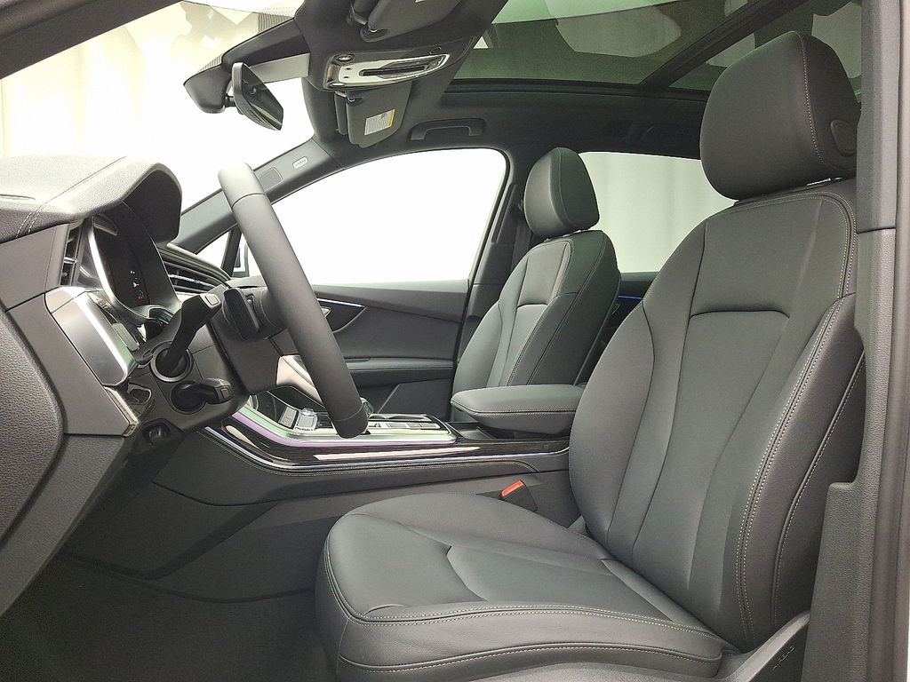 Thumbnail: 2026 Audi Q7 - 8