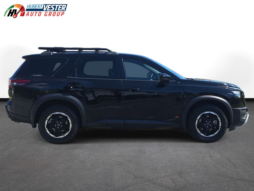 2024 Nissan Pathfinder Rock Creek photo 3