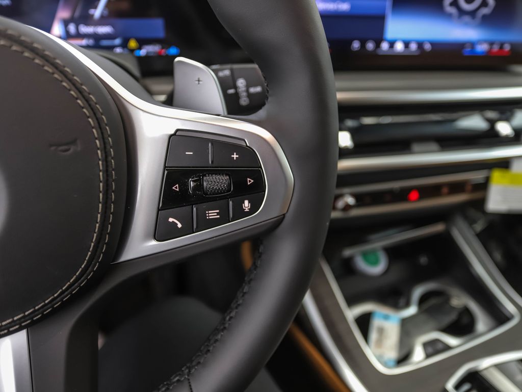 Thumbnail: 2027 BMW X7 - 13