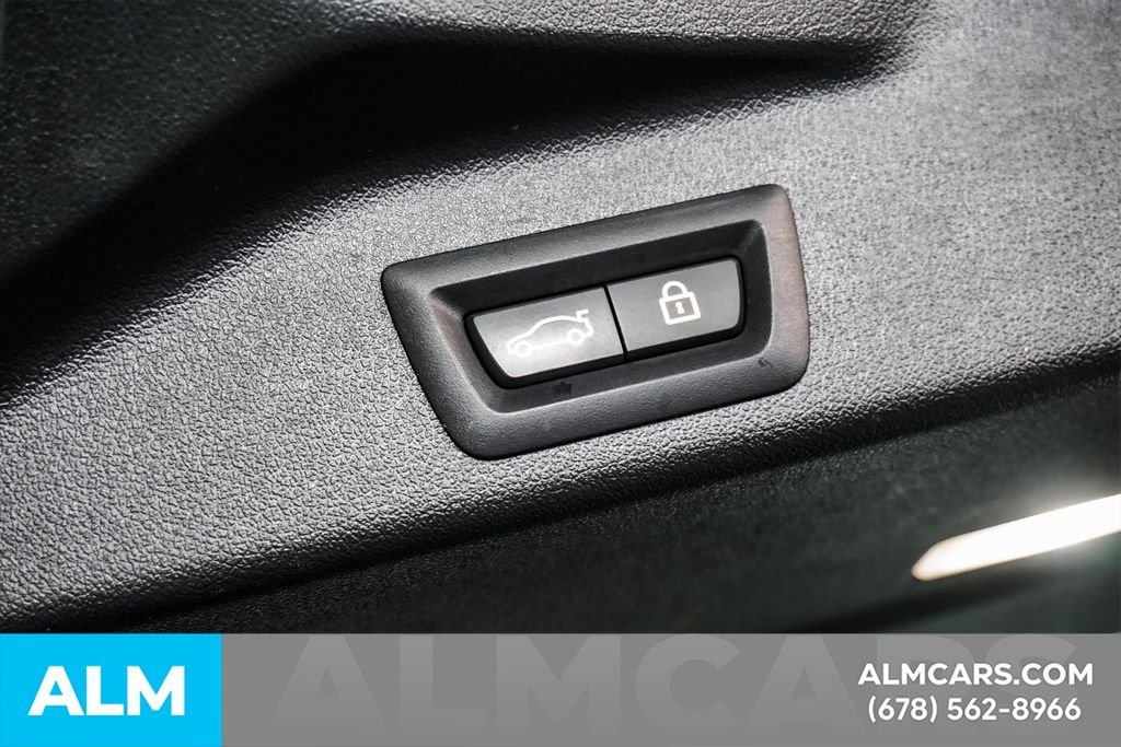 Used 2022 Blue BMW xDrive40i image 22