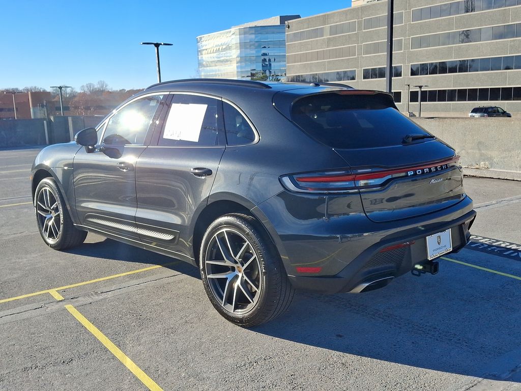 2024 Porsche Macan  6