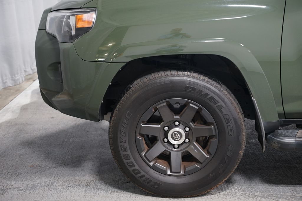 Thumbnail: 2021 Toyota 4Runner - 5