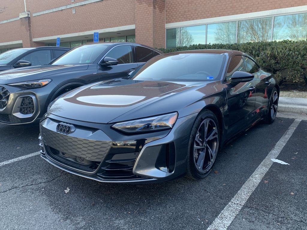 Thumbnail: 2023 Audi e-tron GT - 3