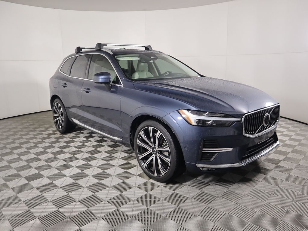 Thumbnail: 2023 Volvo XC60 - 3