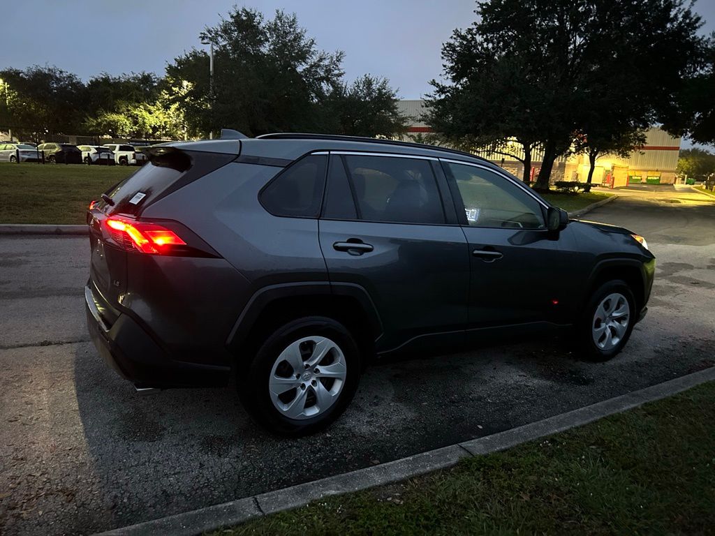 Thumbnail: 2019 Toyota RAV4 - 5