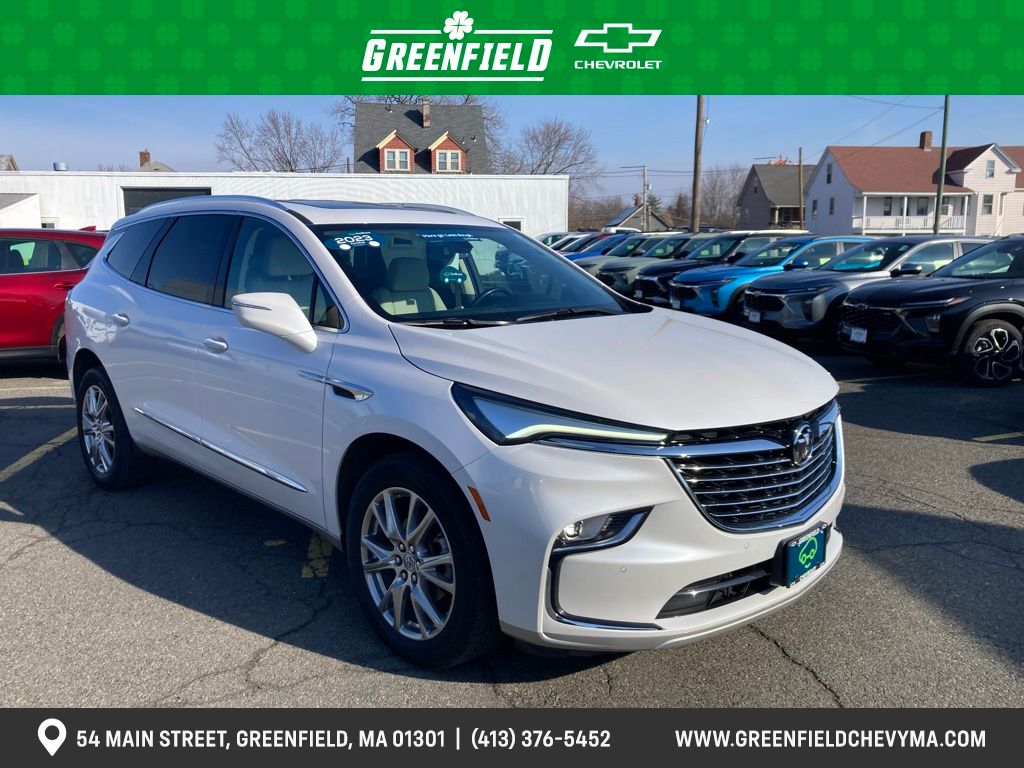 2023 Buick Enclave Essence AWD