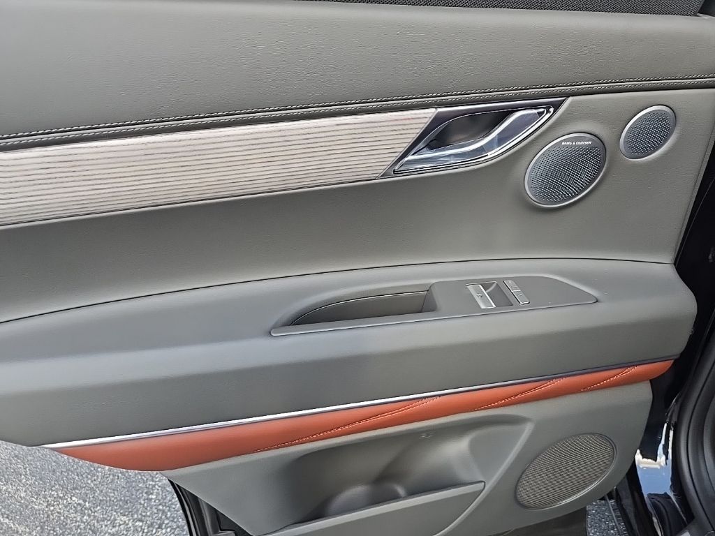 Thumbnail: 2026 Genesis GV80 - 30