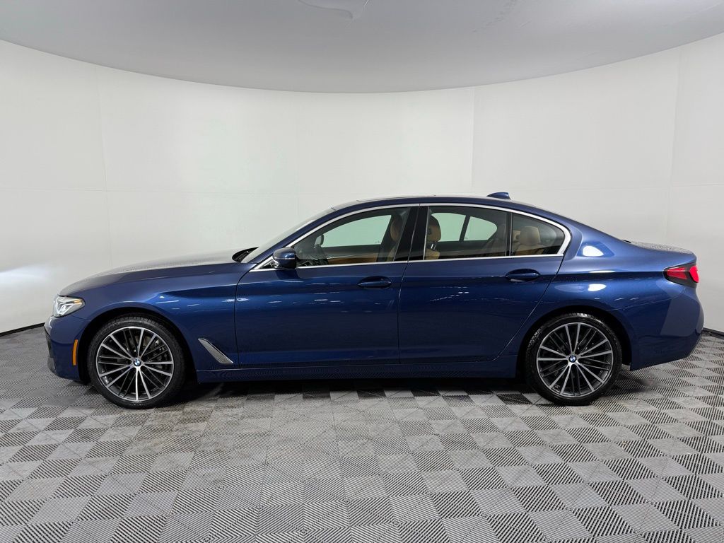 Thumbnail: 2023 BMW 5 Series - 8