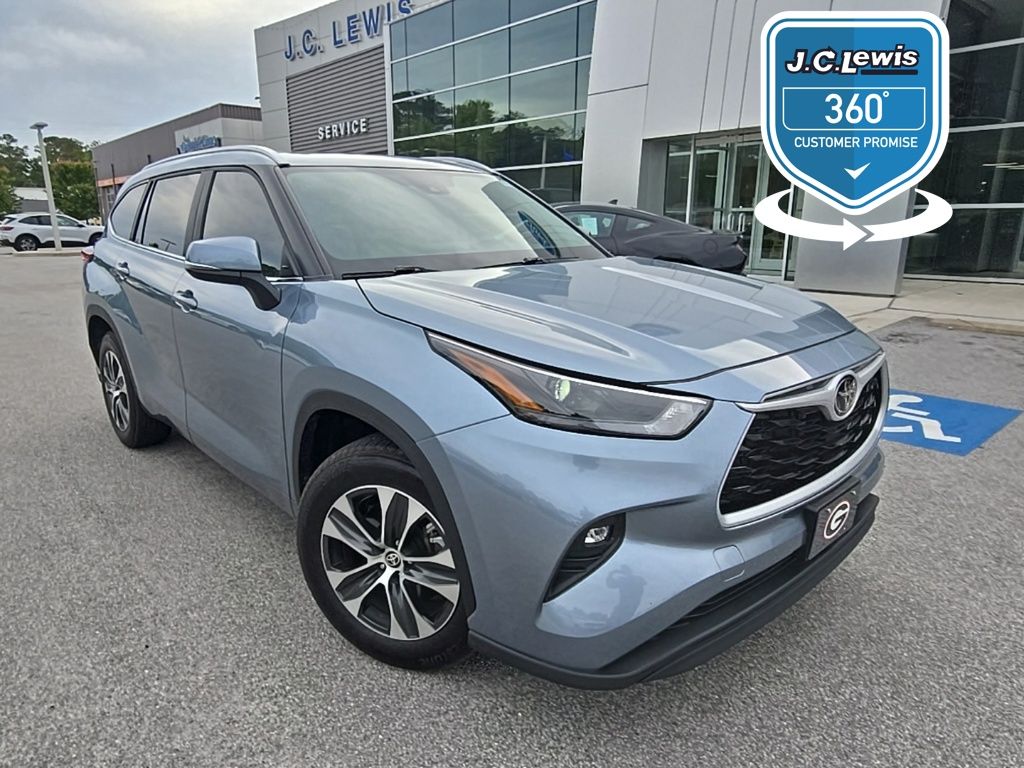 2023 Toyota Highlander XLE