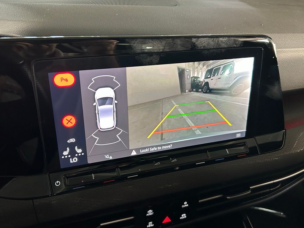 Used 2024 Reflex Silver Volkswagen SE image 18