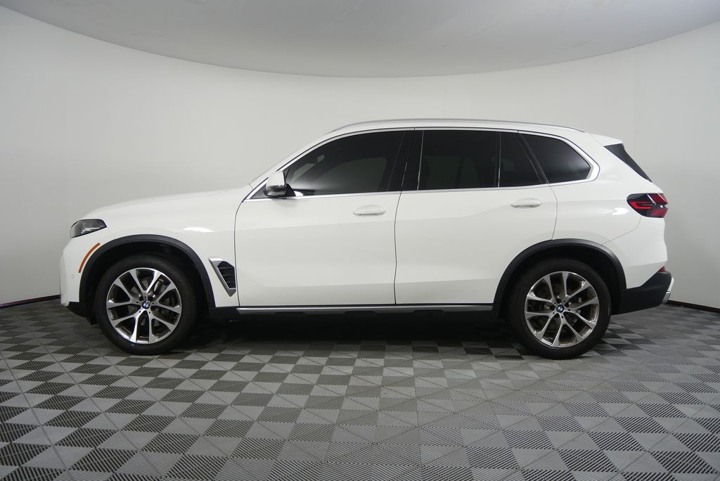 Thumbnail: 2024 BMW X5 - 6