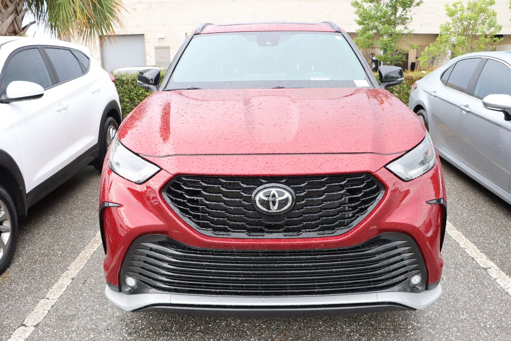 Thumbnail: 2022 Toyota Highlander - 5