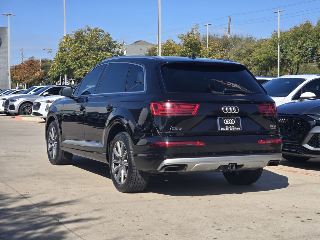 used 2018 Audi Q7 car, priced at $19,492