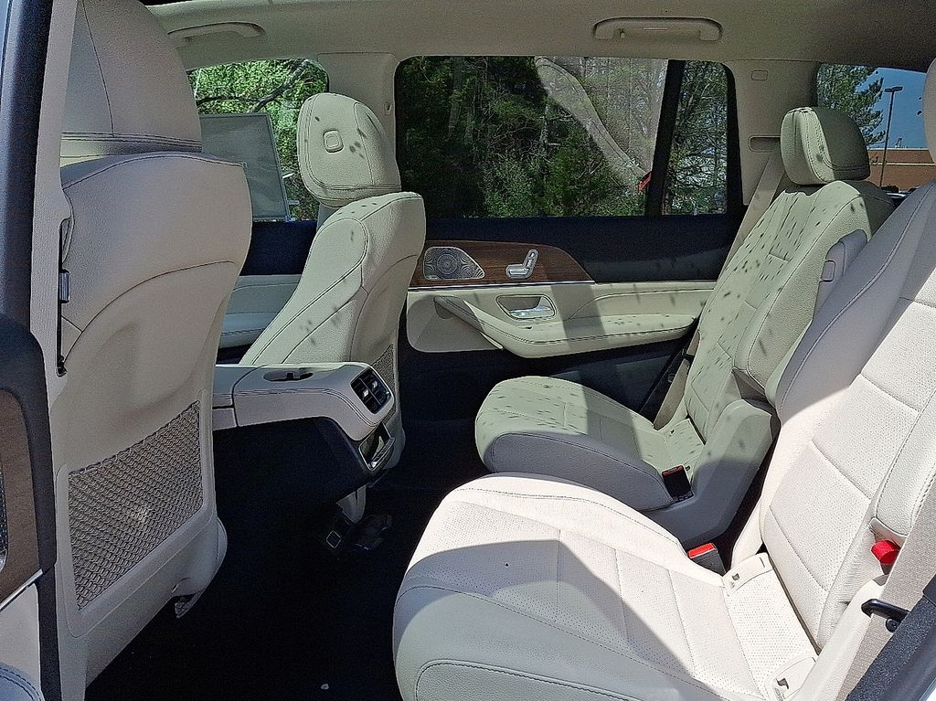 Thumbnail: 2026 Mercedes-Benz GLS - 7