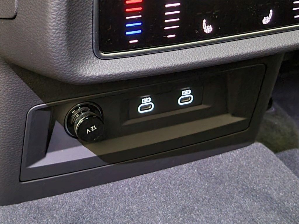 Thumbnail: 2026 Audi Q7 - 25